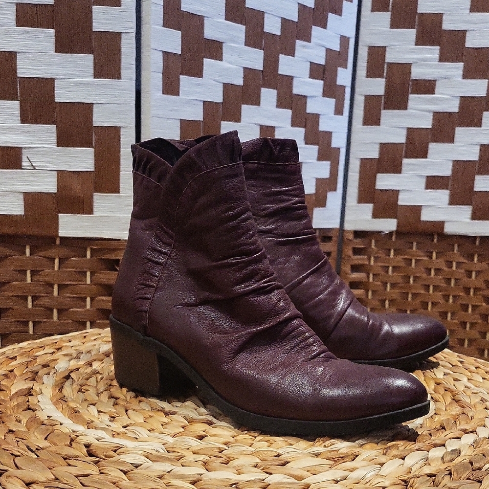 Bueno Dark Burgundy Ankle Booties